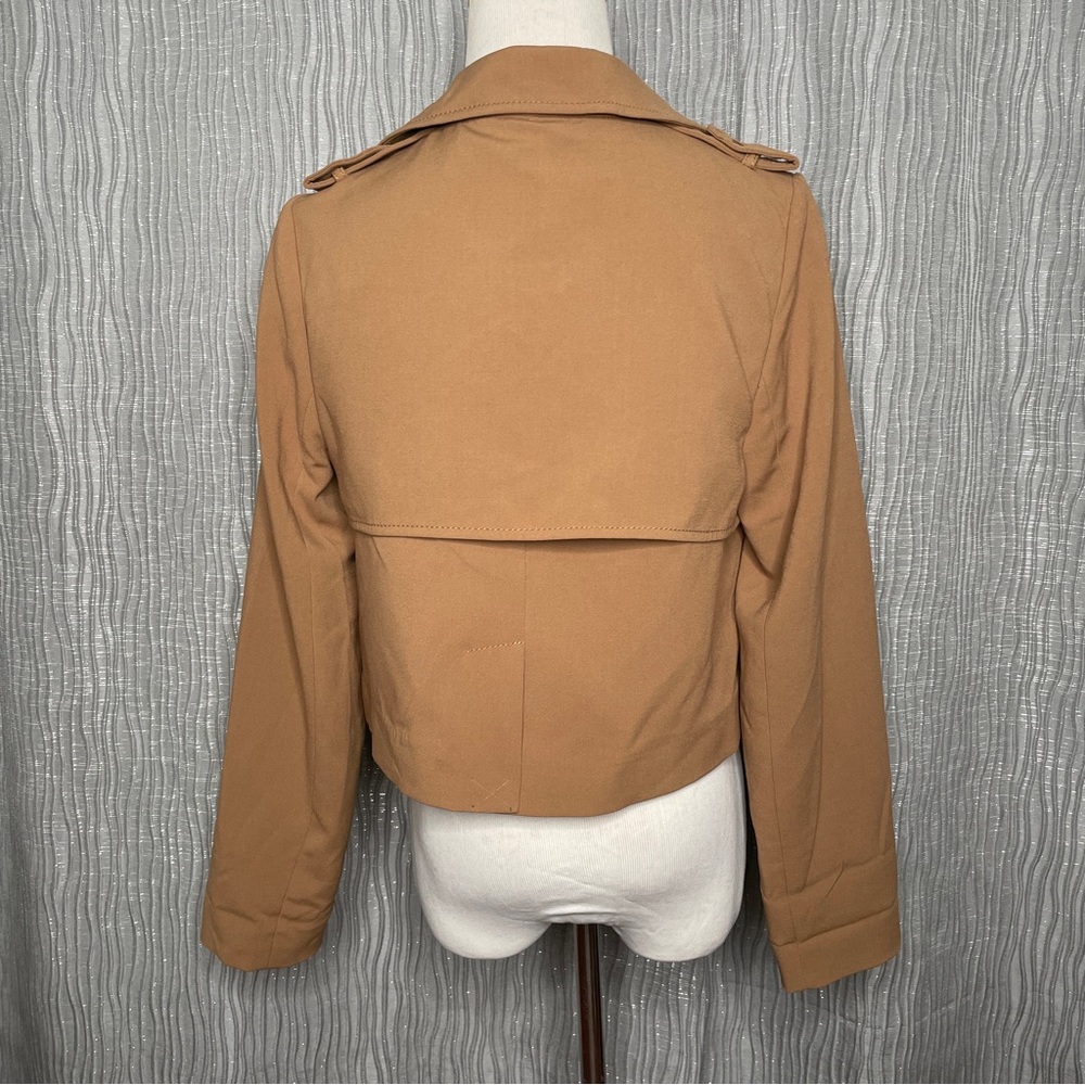 The Limited Cropped Trench Jacket - Picture 2 of 8